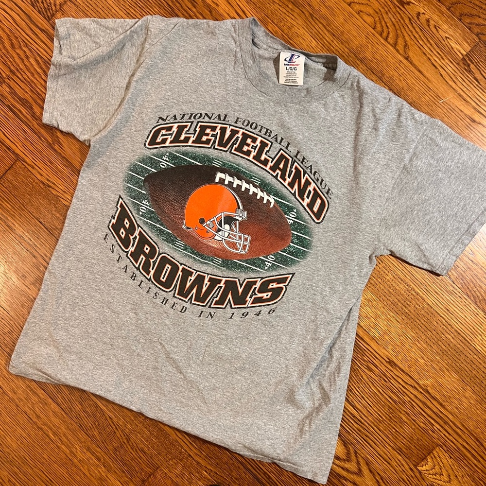 Vintage Retro NFL Graphic Tee 🏈